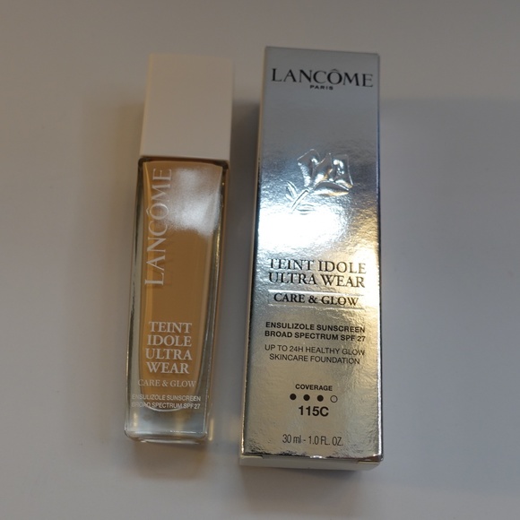 LANCOME Ultra Wear Care & Glow Foundation in shade 115C - Picture 3 of 7